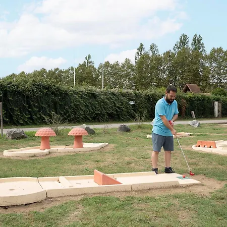 Camping Les Rives De L'Adour Kemp