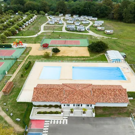 Camping Les Rives De L'Adour * Saint-Sever (Landes)